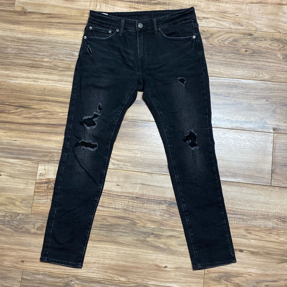 American Eagle men’s Flex Skinny fit distressed black jeans